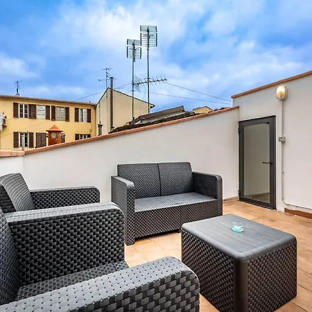 Yid Donatello Con Terrazzo * פירנצה