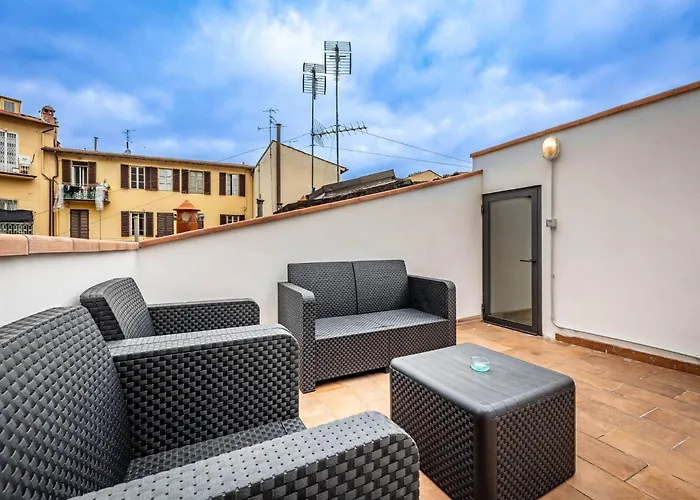 Yid Donatello Con Terrazzo * Floransa